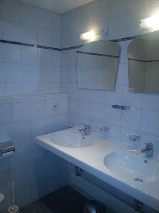 Untergeschoss -schönes Bad Ferienwohnanlage Kaiserhof