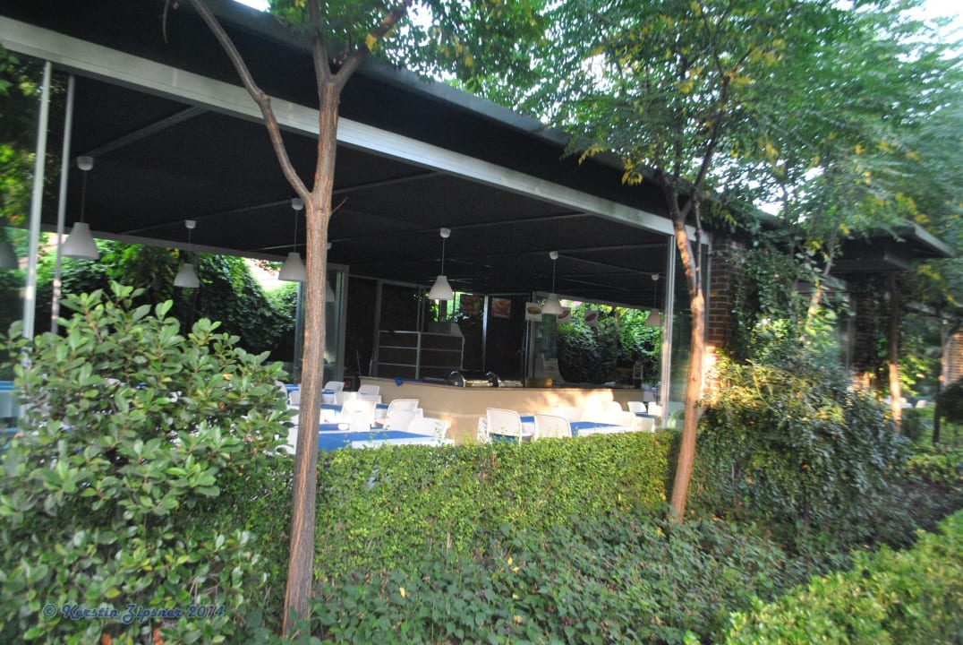 Snackbar Can Garden Beach