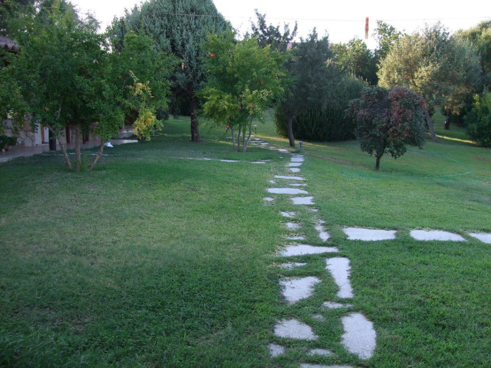 Idyllische Gartenanlage Agriturismo Cudacciolu