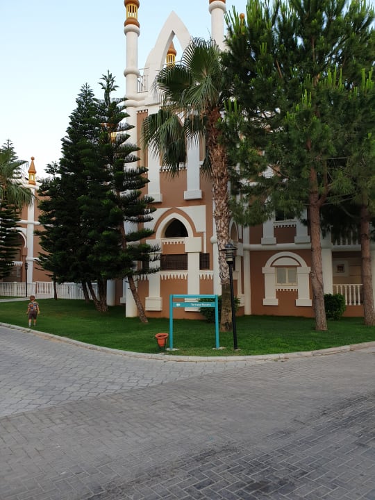Gartenanlage Kamelya Aishen Club