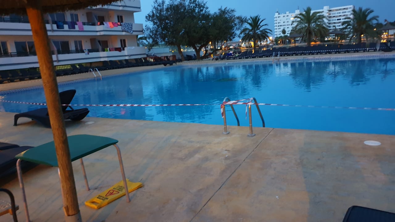 Pool BelleVue Club