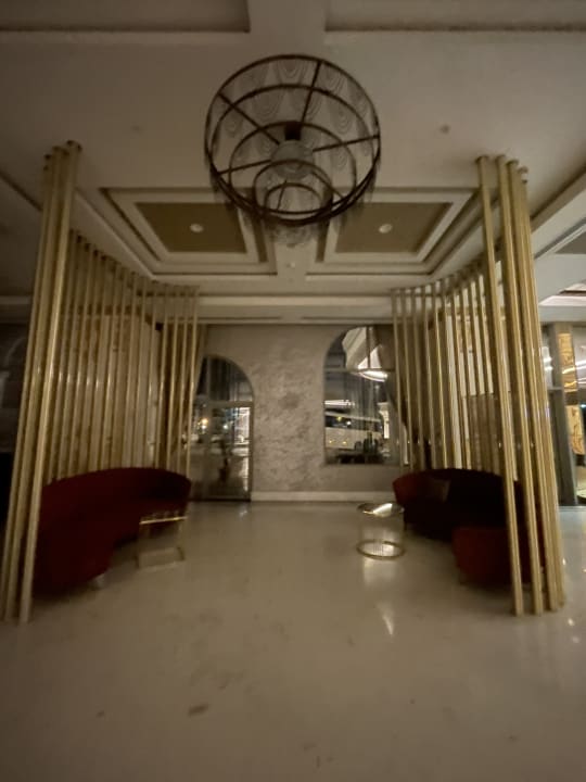 Lobby Haydarpasha Palace