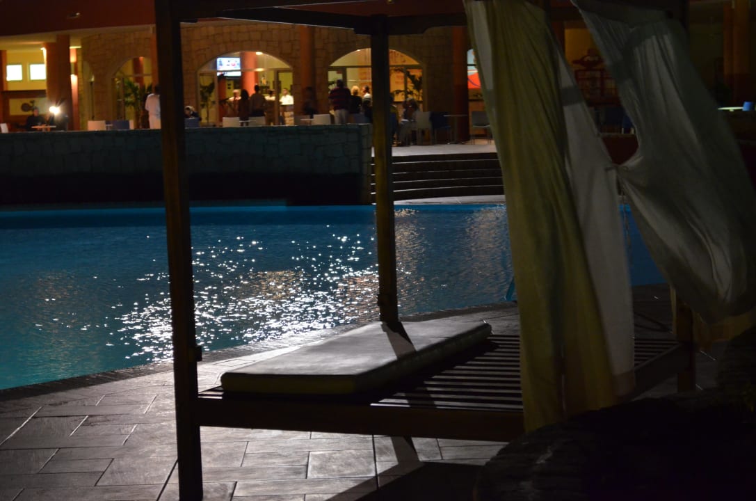 Mainpool @ Night Occidental Boa Vista Beach