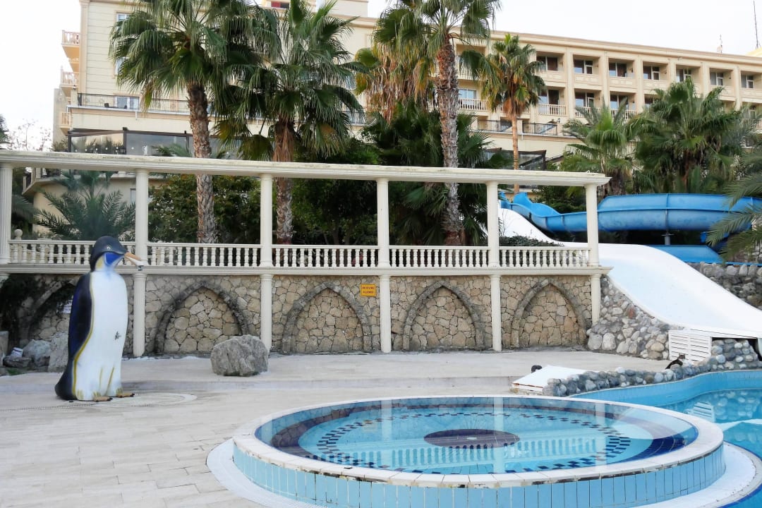 Ausschnitt eines Pools vom Oscar Resort Hotel Oscar Resort Hotel