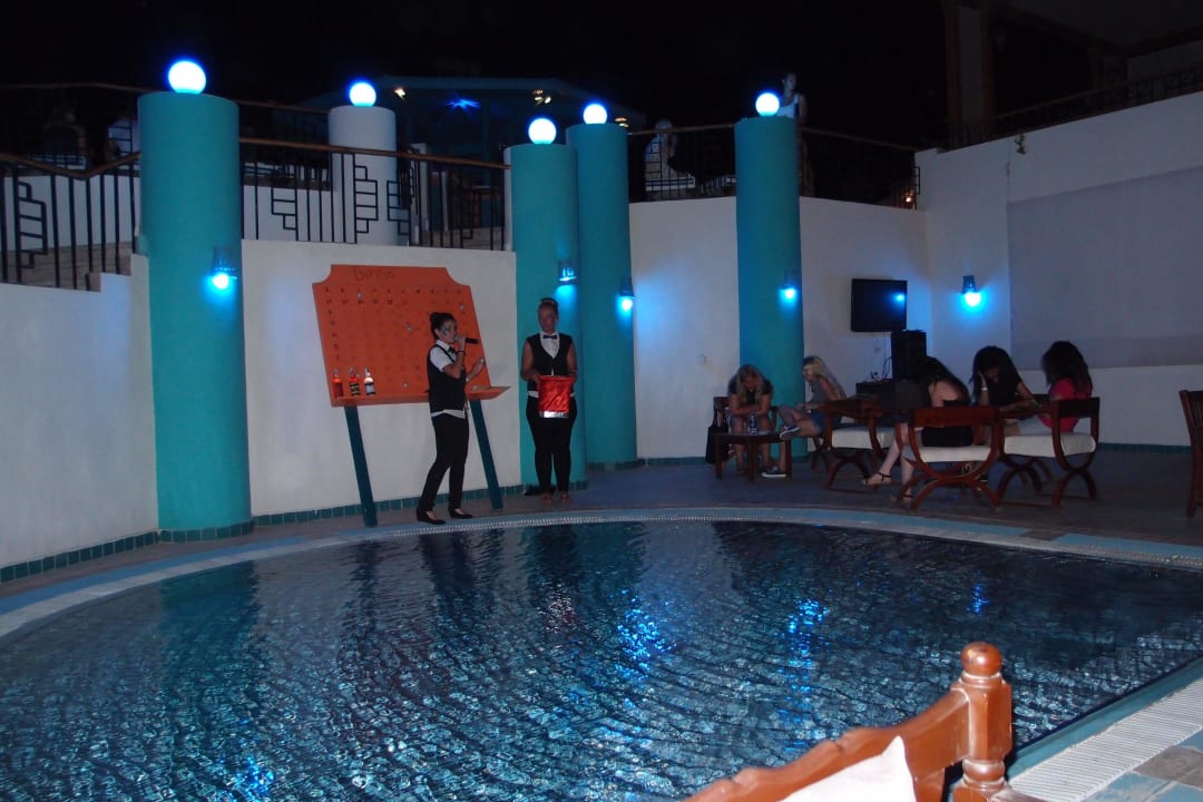 Аниматоры проводят Бинго SUNRISE Holidays Resort (Adults Only)