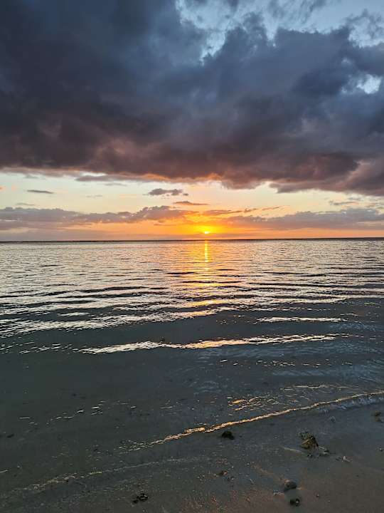 Strand La Pirogue Mauritius