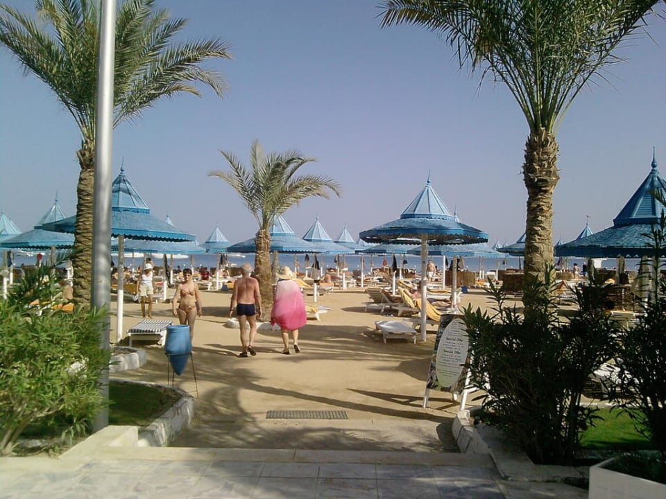 Durchs Grand Hotel zum Strand The Grand Resort