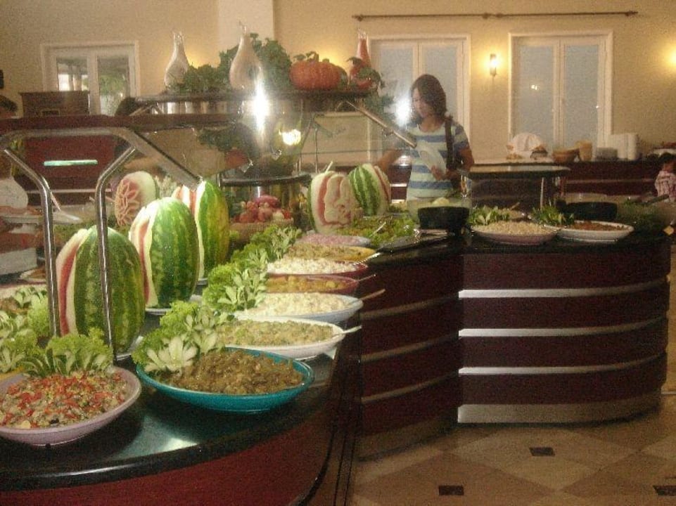 Vorspeisen und Beilagenbuffet Delta Hotels By Marriott Bodrum