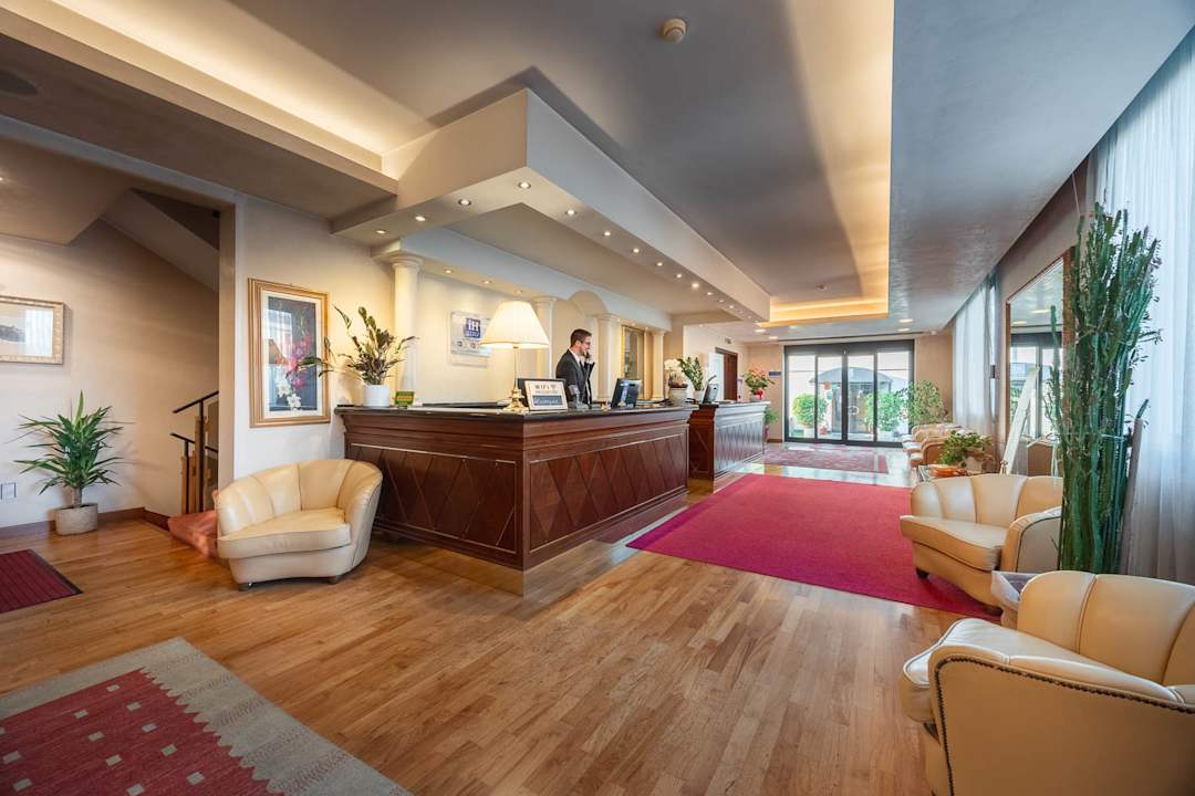 Lobby iH Hotels Padova Admiral