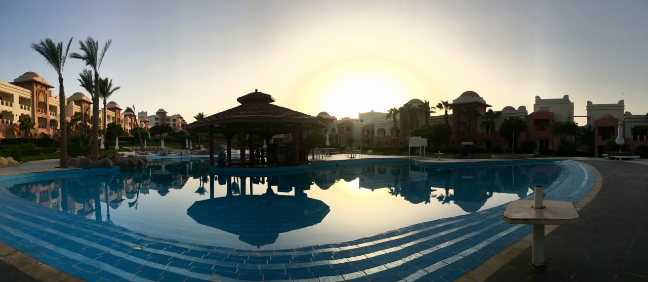 Pool Serenity Alpha Beach