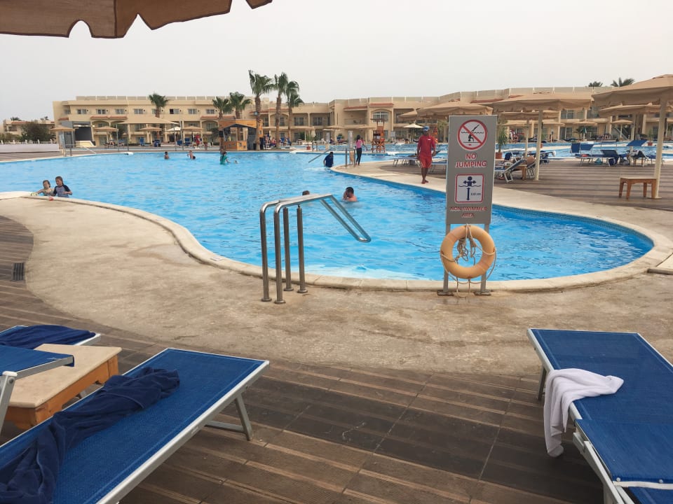 Pool Pickalbatros Royal Moderna Resort-Sharm El Sheikh