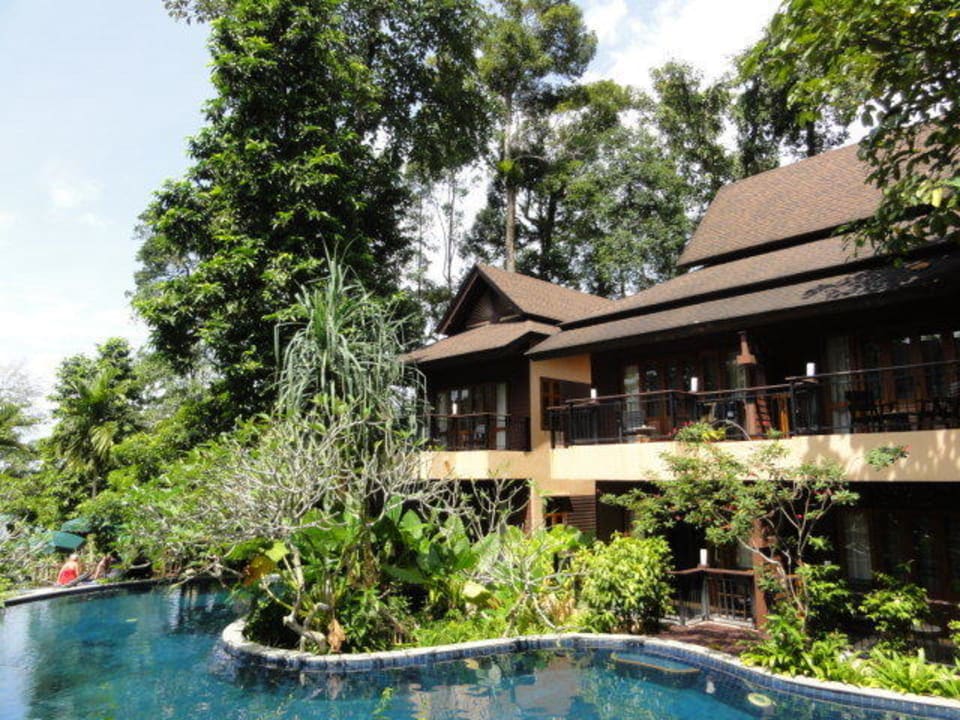 Wasserlauf im Garten / Pool-access Zimmer Khao Lak Merlin Resort