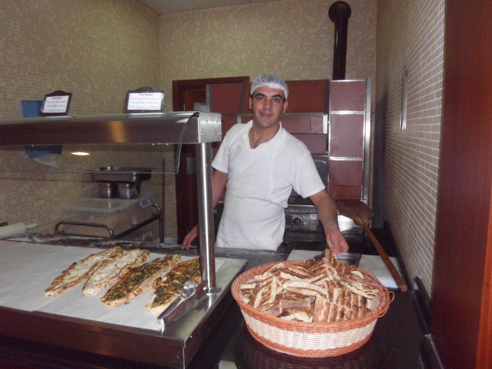 Frische türkische Pizza am Abend Trendy Aspendos Beach Hotel