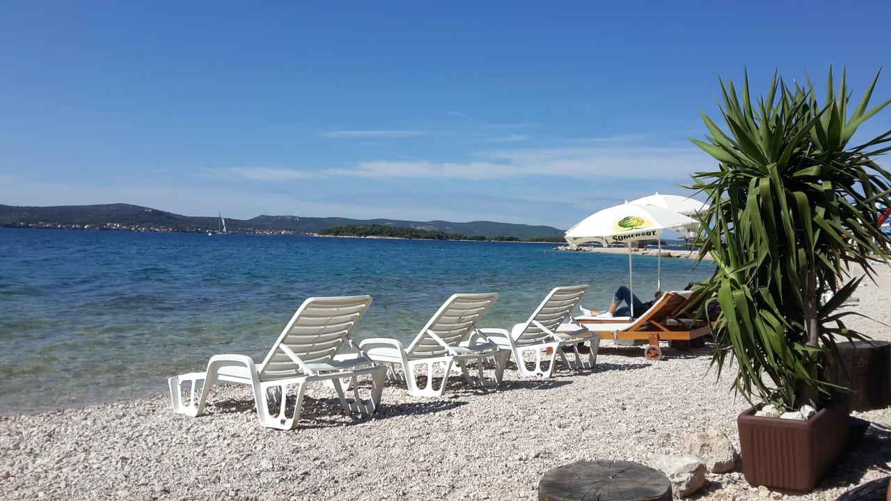 Strand von Biograde Hotel IN Biograd