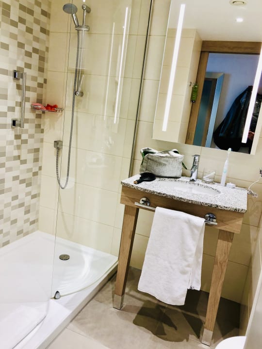 Zimmer Hampton by Hilton Berlin City East Side Gallery