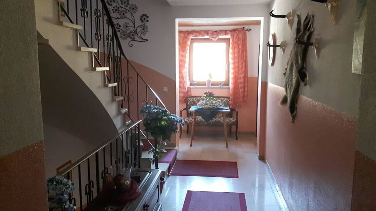 Lobby Eingang Gästehaus Elvira