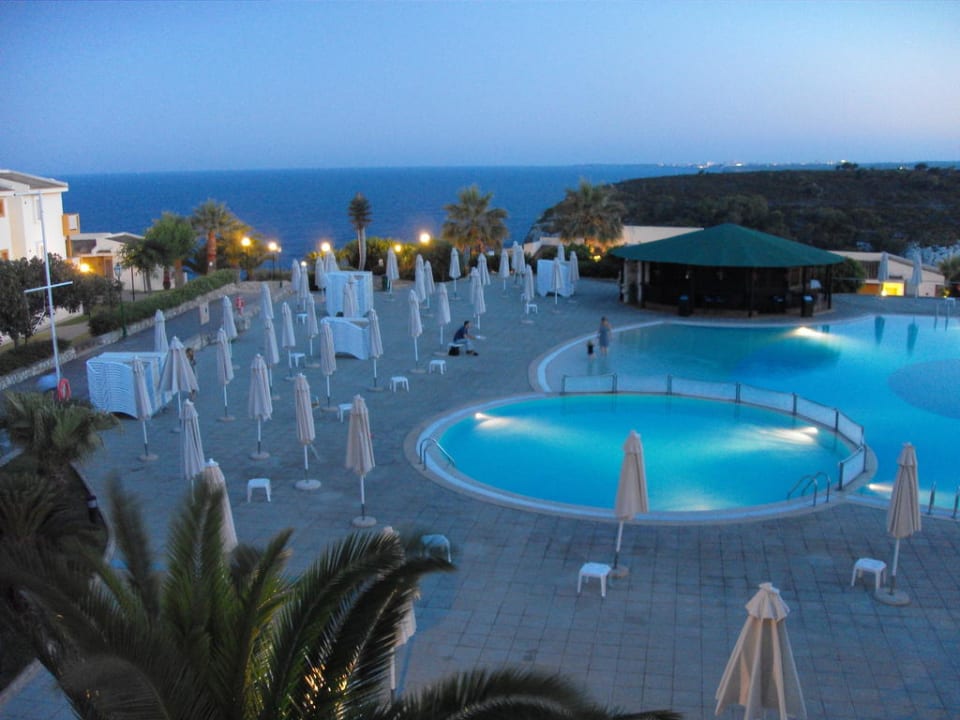 Obere Poolanlage blau punta reina