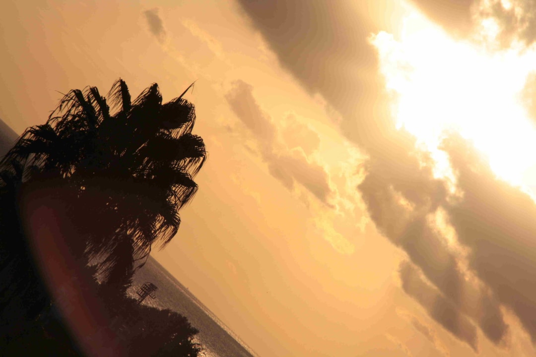 Sonnenuntergang Seaden Corolla Hotel