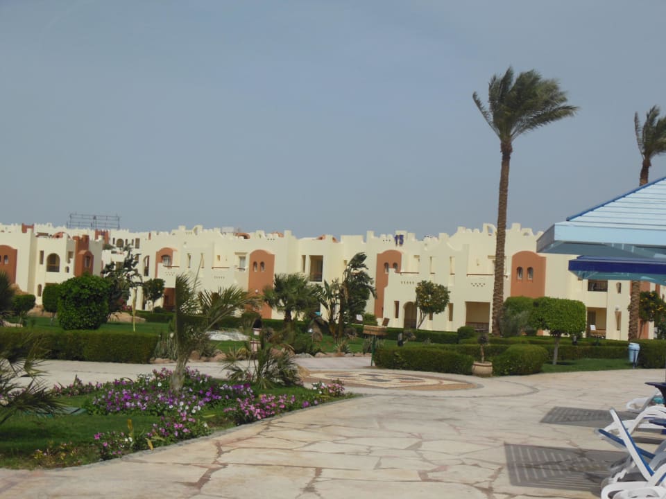 Вид на наш корпус SUNRISE Royal Makadi Resort