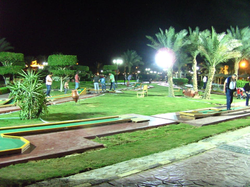 Minigolf bei Nacht Pickalbatros Dana Beach Resort - Hurghada