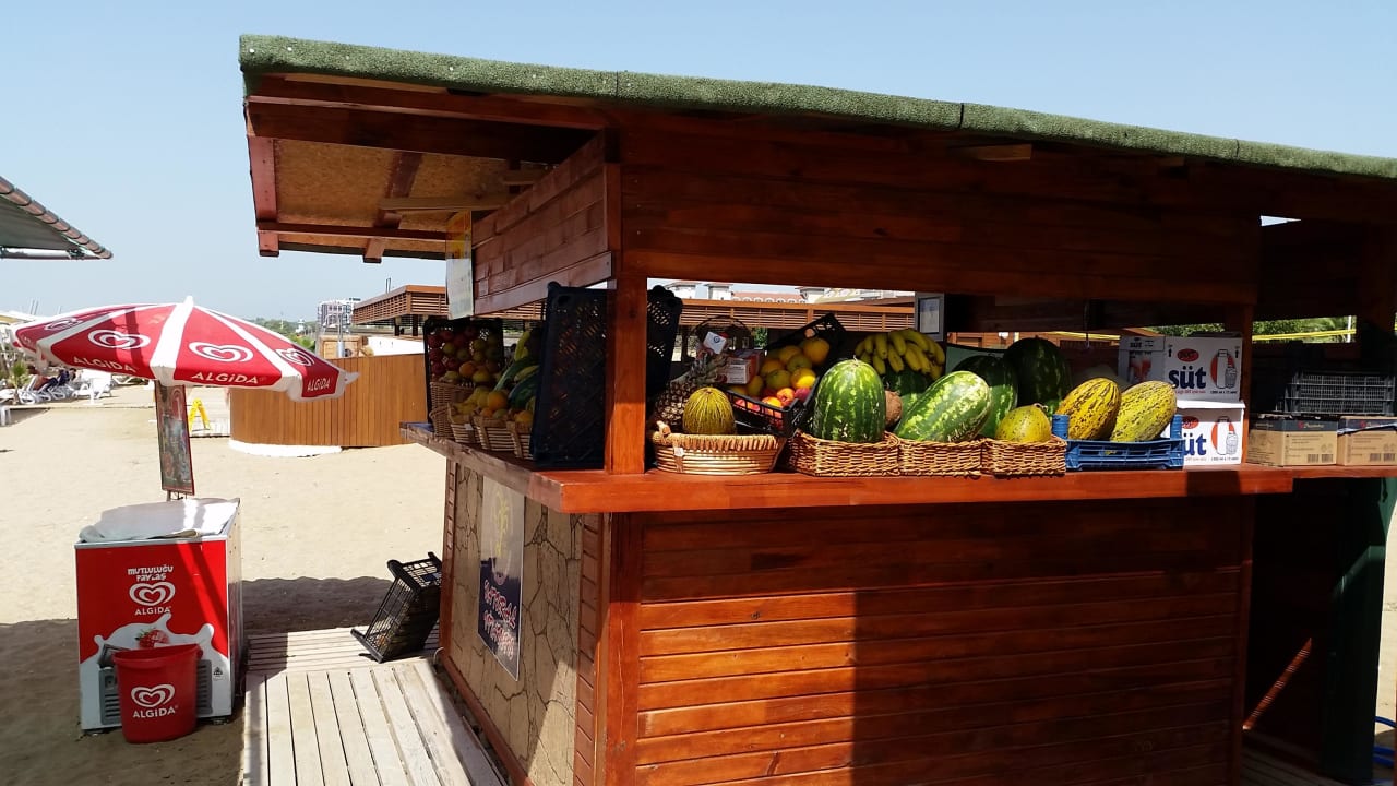 Lecker lecker Stand Cocktails Well Palace Side