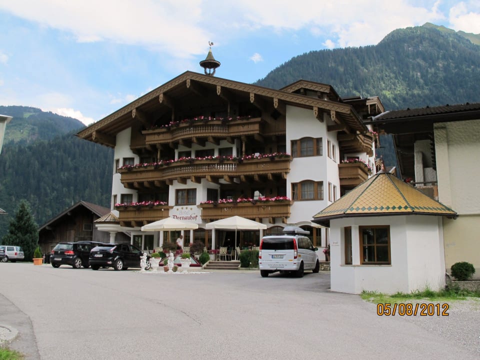 Hotelansicht von vorne Hotel Dornauhof