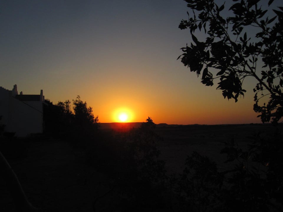 Bei Sonnenuntergang Lahami Bay Beach Resort