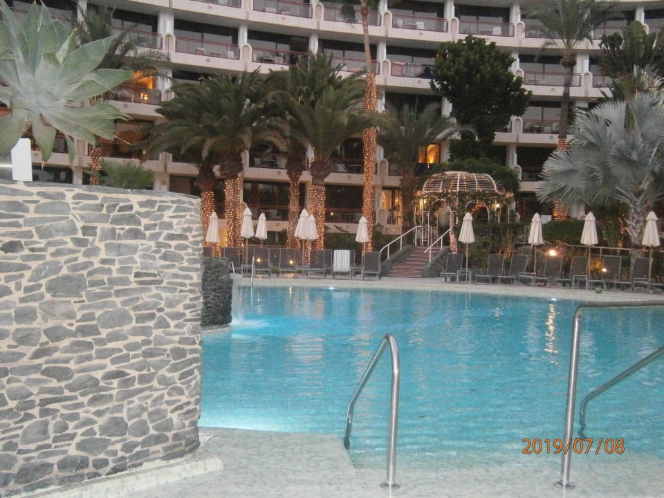 Pool Seaside Hotel Sandy Beach