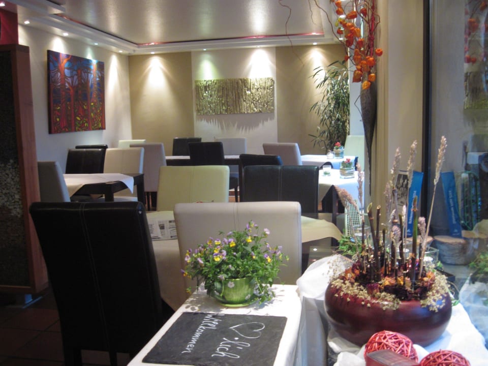 Vorderer Restaurantbereich MAARIUM Hotel