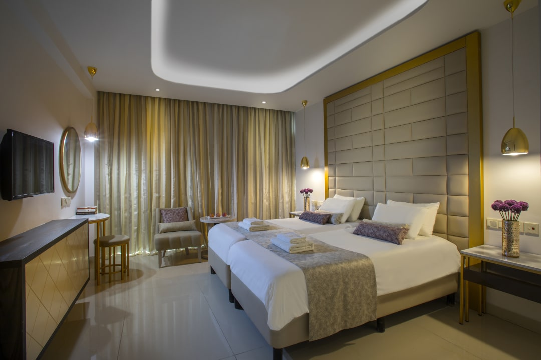 Zimmer Constantinos The Great Beach Hotel