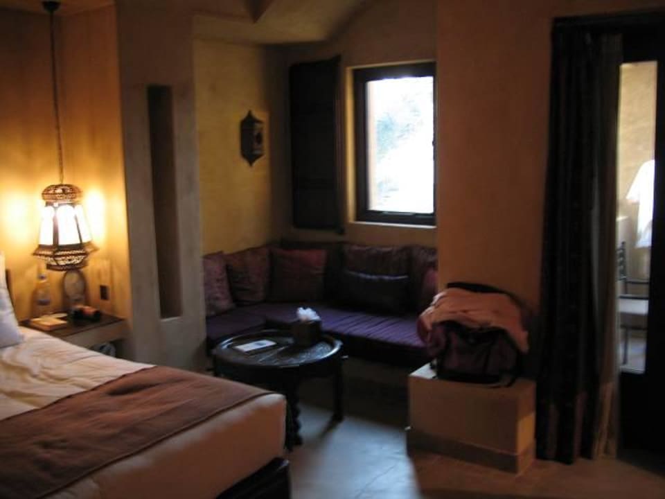 Zimmer - Sitzecke Hotel Bab Al Shams Desert Resort & Spa