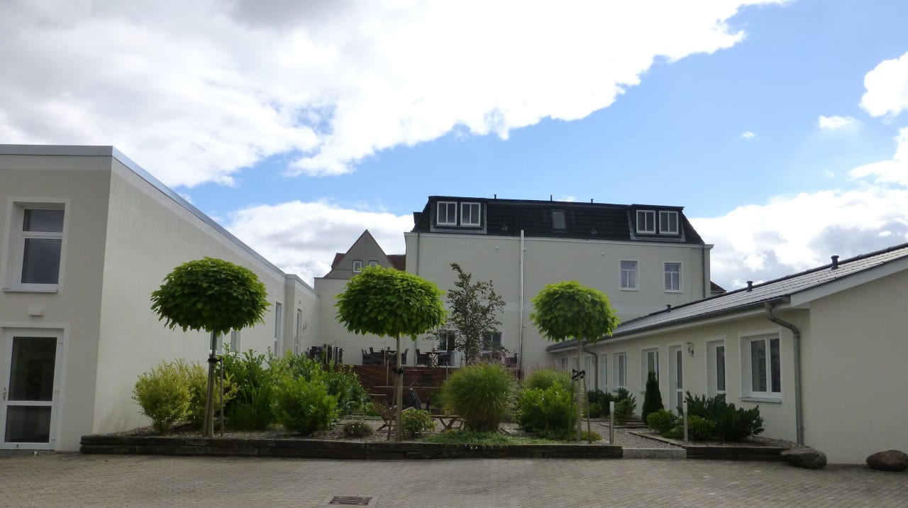 Außenansicht Hotel Kleiner Yachthafen