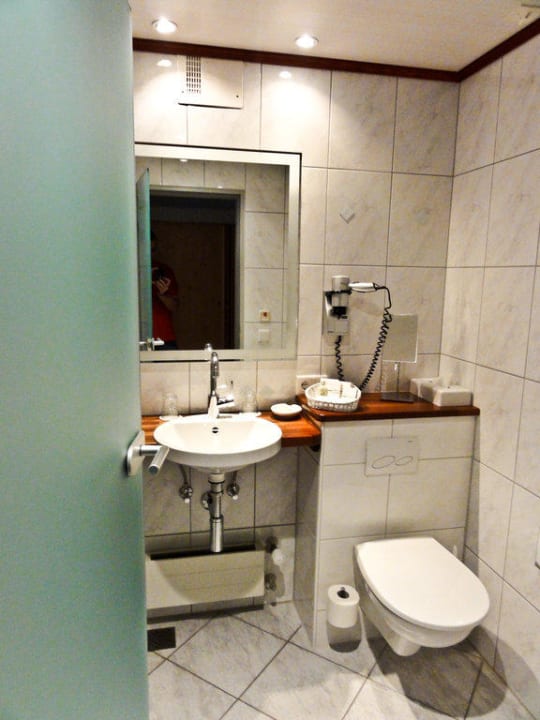 Bad in Zimmer "Maximilian" Hotel König Ludwig