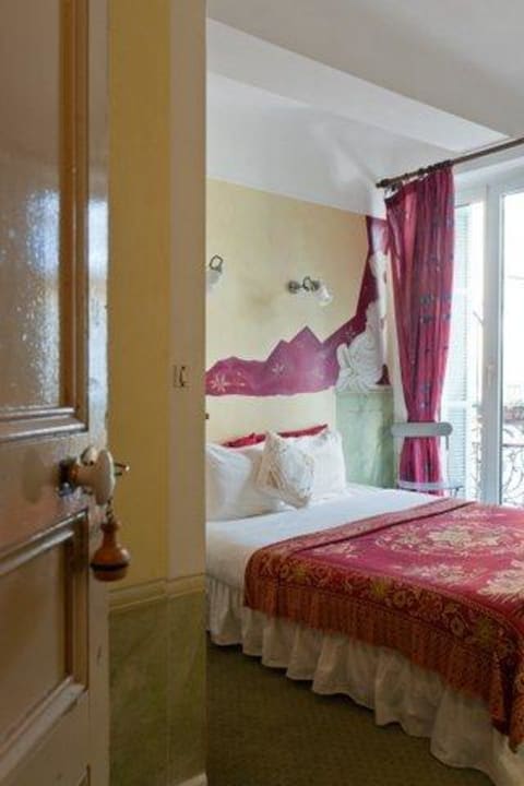 Traditionszimmer mit Balkon Villa la Tour