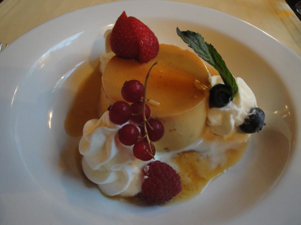 Dessert des Menüs, Caramelköpfli Hotel Vereina