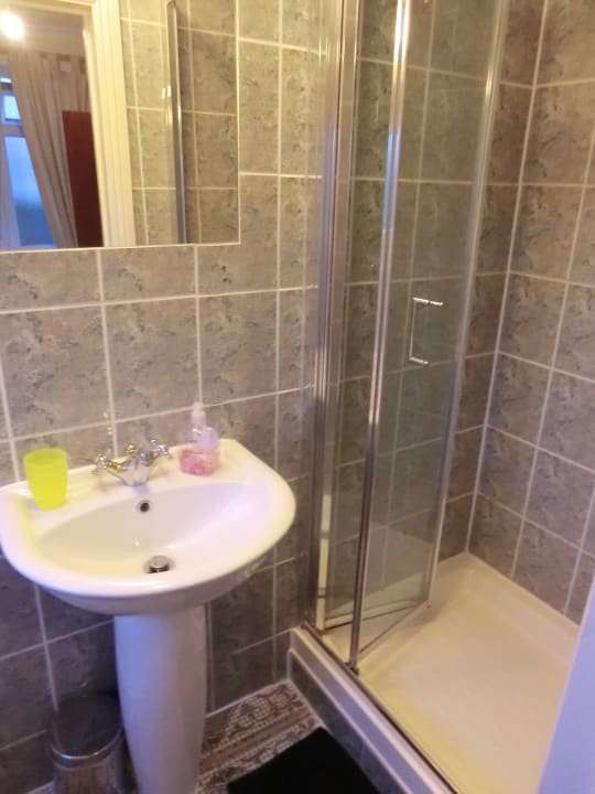 Badezimmer Charlotte Guest House