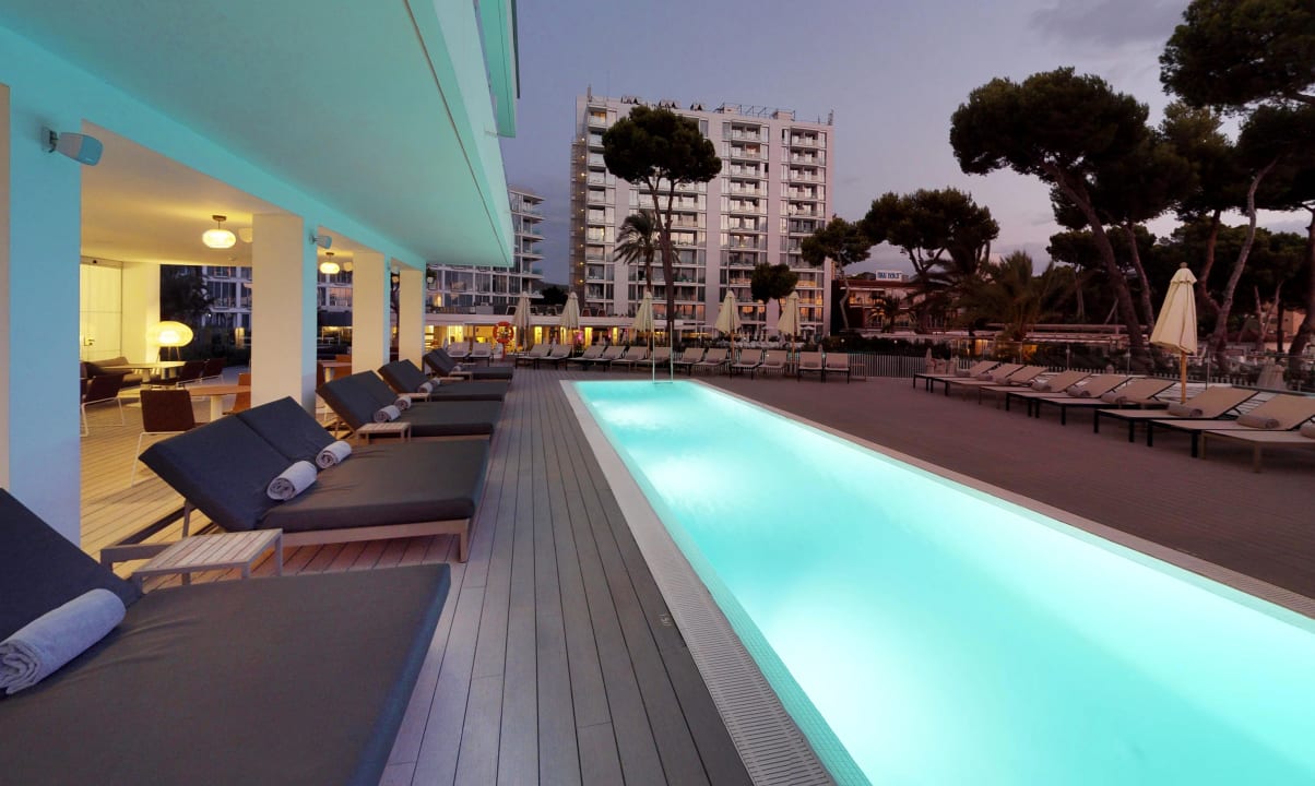 Pool Meliá Calviá Beach