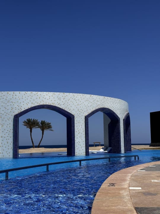 Pool Malikia Resort Abu Dabbab