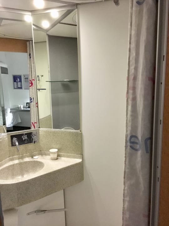 Zimmer Cabinn City Hotel