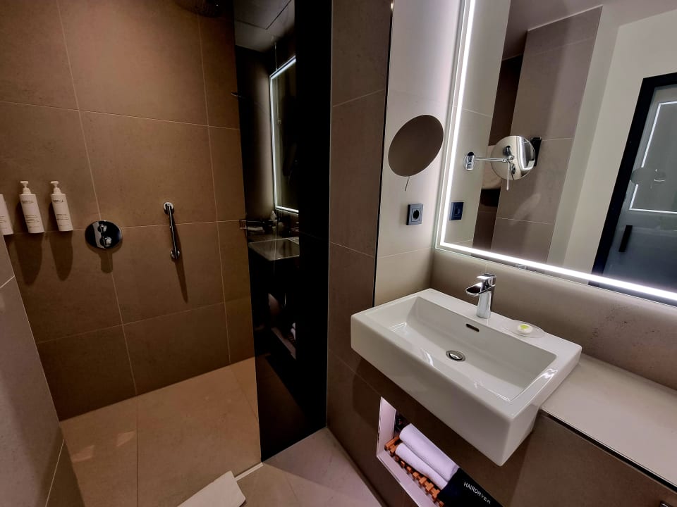 Zimmer Courtyard by Marriott Freiburg