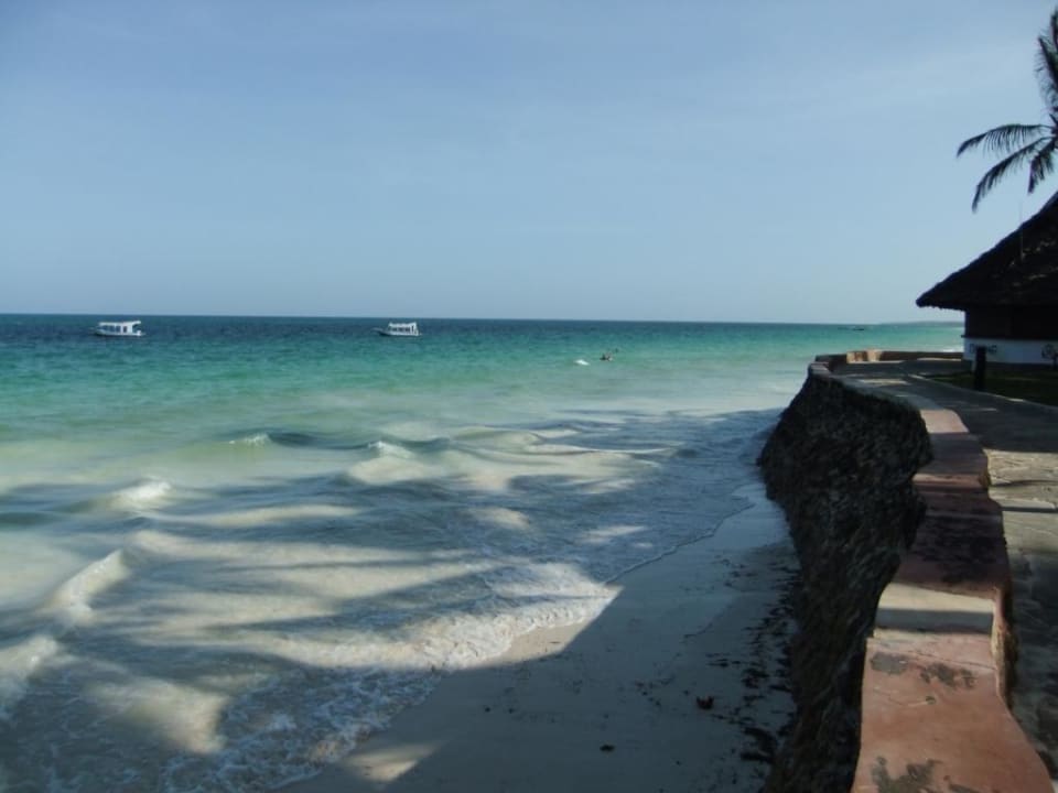 Flut Neptune Village Beach Resort & Spa