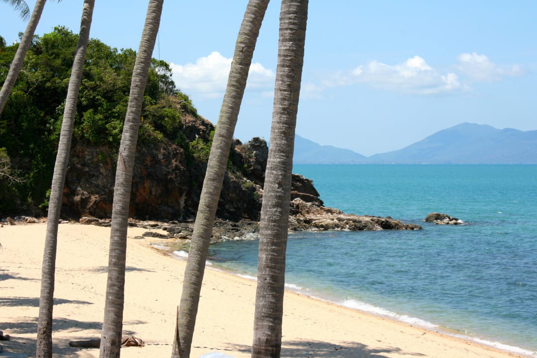 Blick nach links vom Resort Pinnacle Samui Resort