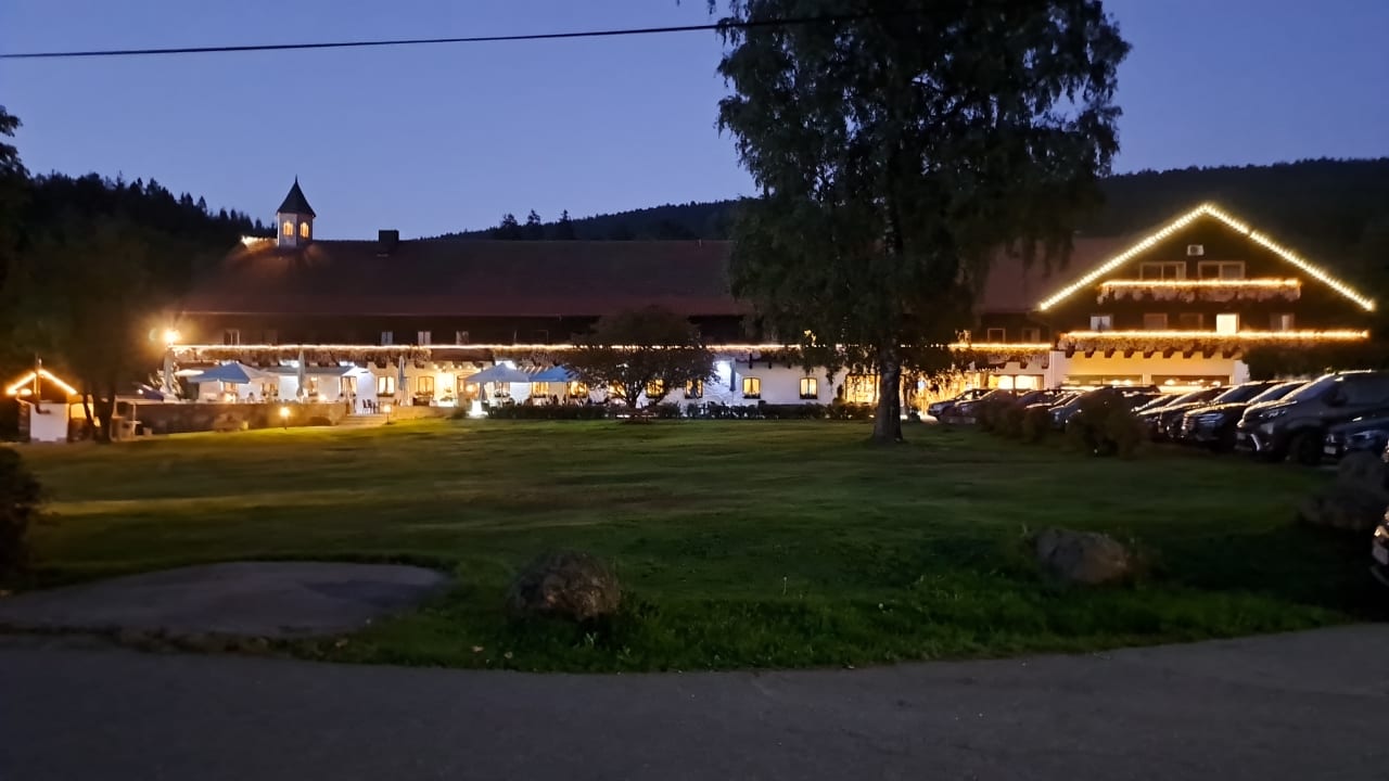 Außenansicht Hotel Gut Schmelmerhof