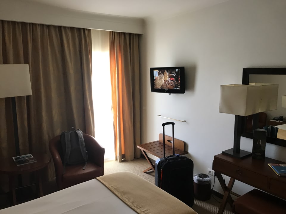 Zimmer PortoBay Falésia