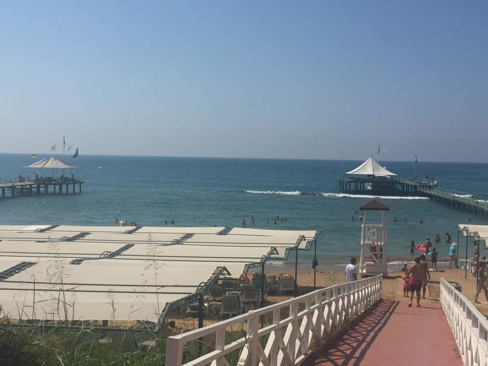 Sehr schöner Weg zum Meer Hotel Turan Prince