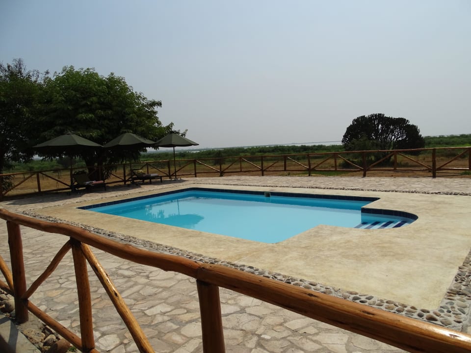 Der Pool Ihamba Lakeside Safari Lodge