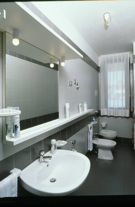 Bathroom Tizé Village