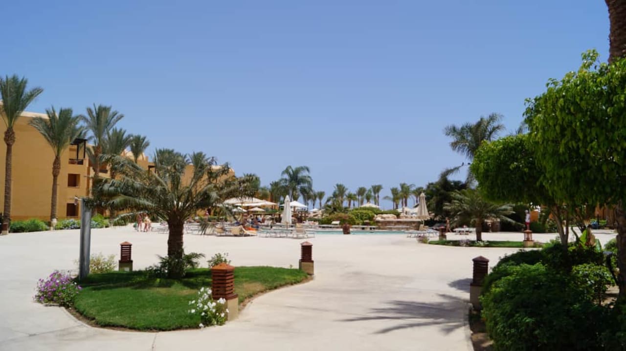W drodze na plaze Stella Beach Resort & Spa Makadi Bay