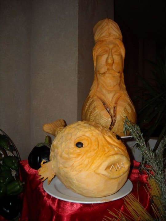 Dekoracje w restauracji Serenity Alpha Beach