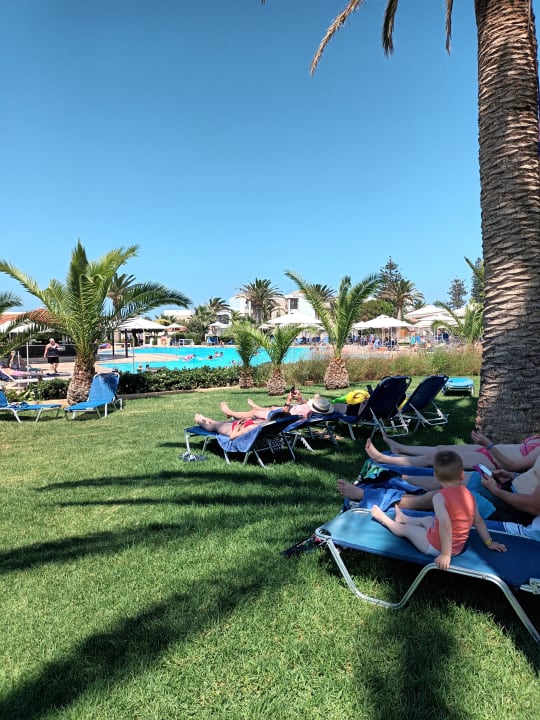 Pool Anissa Beach & Village